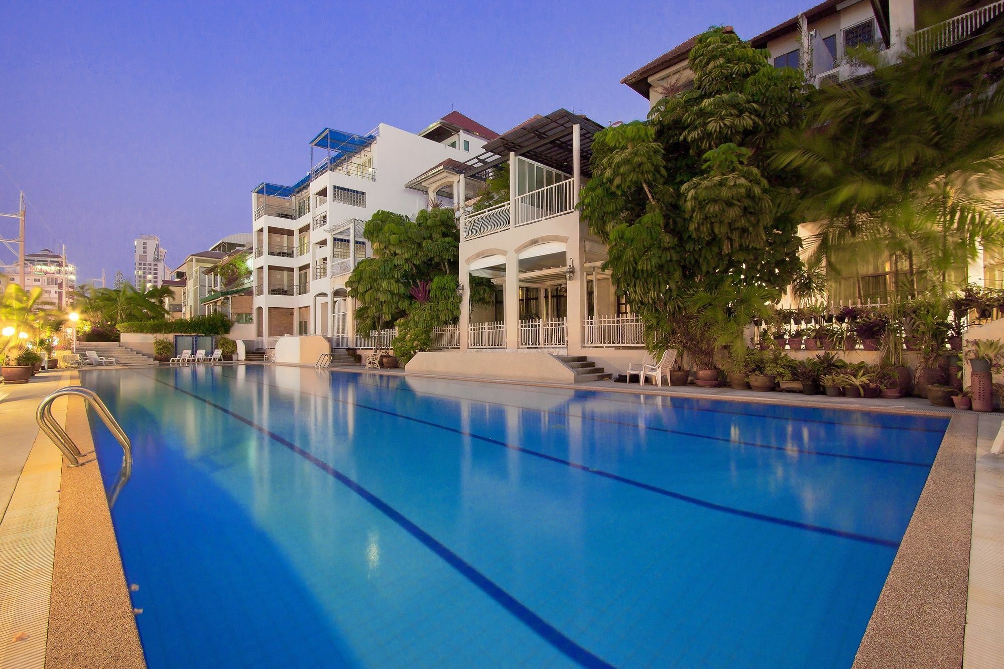 Argyle Apartments Pattaya Ngoại thất bức ảnh