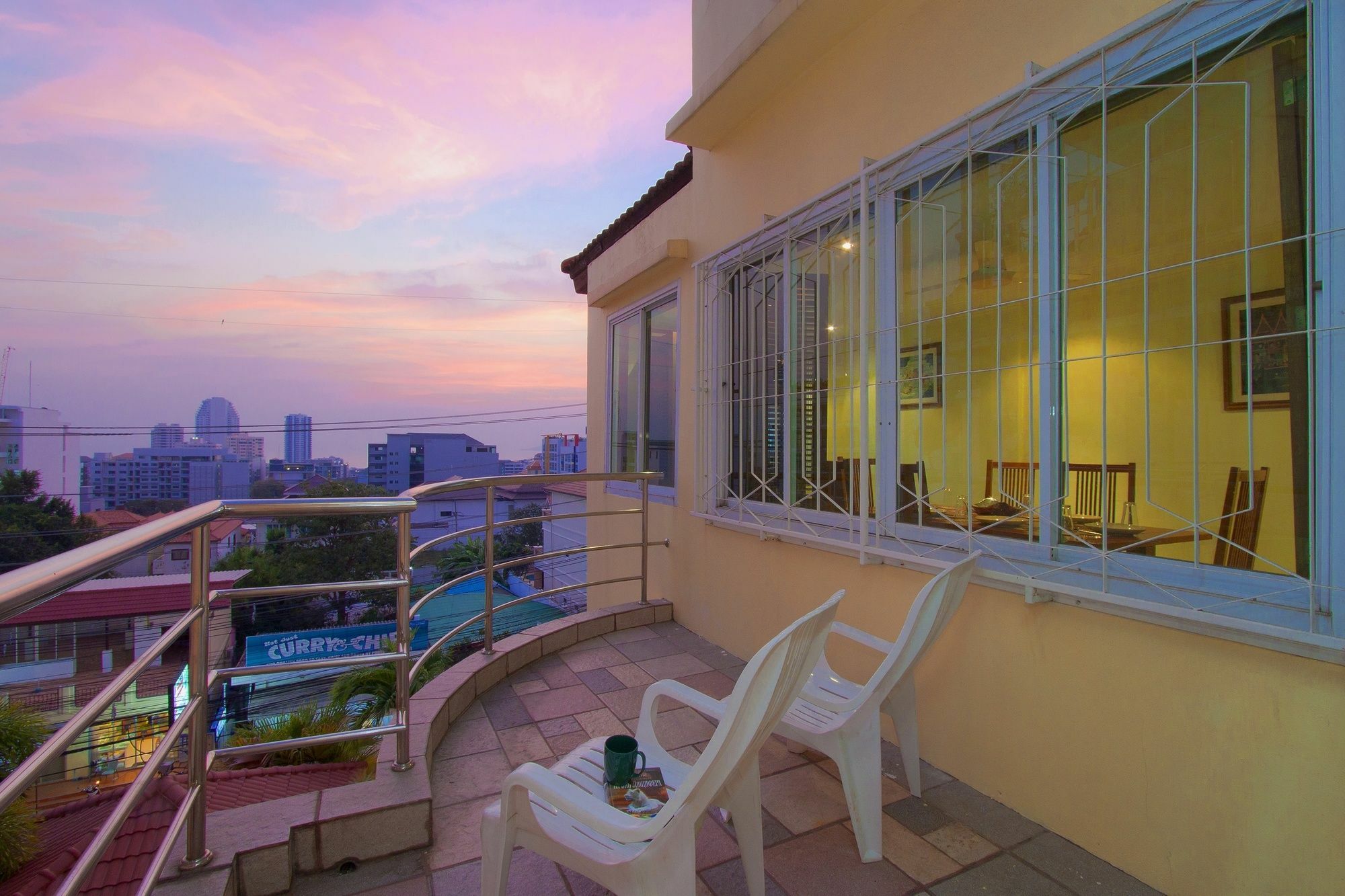Argyle Apartments Pattaya Ngoại thất bức ảnh